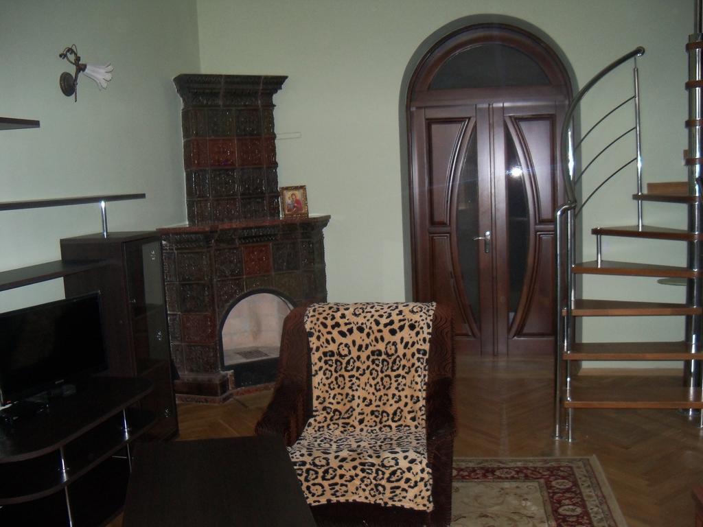 Apartment Roman Lwów Zewnętrze zdjęcie