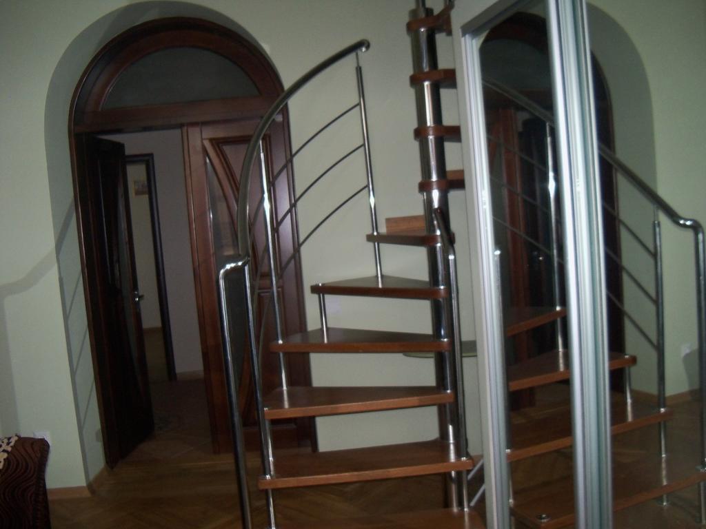 Apartment Roman Lwów Zewnętrze zdjęcie